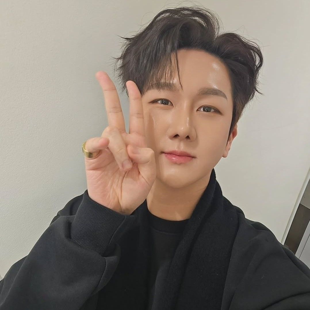 金秀瓒的最新照片