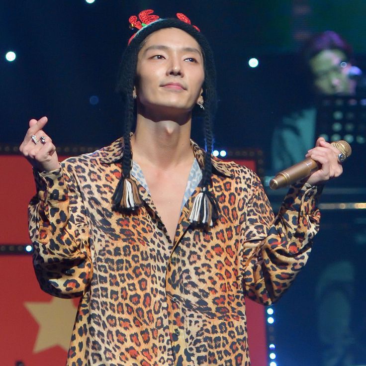 Latest photo of Lee Joongi