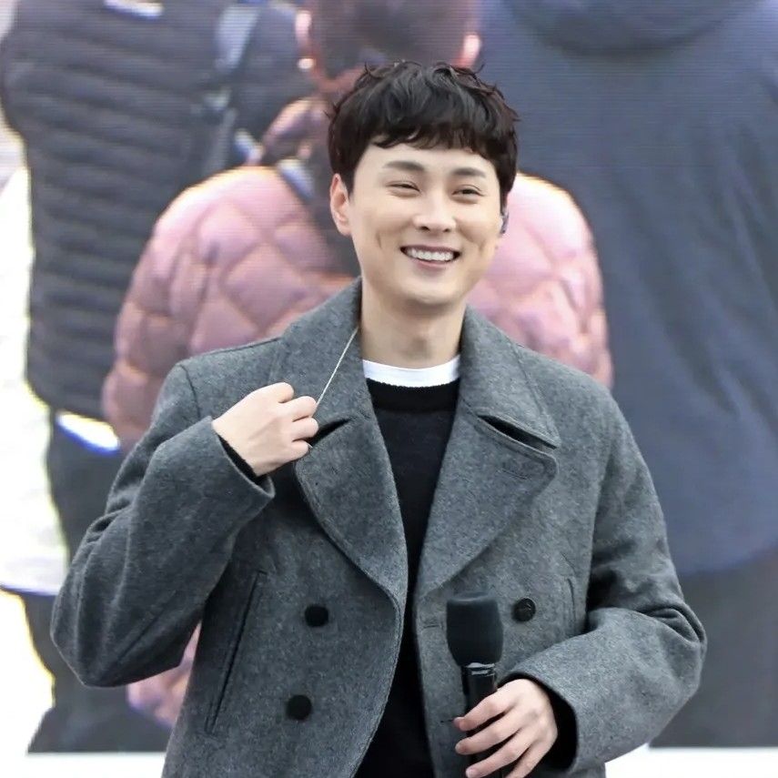 Behind-the-scenes cut of Min Kyunghoon
