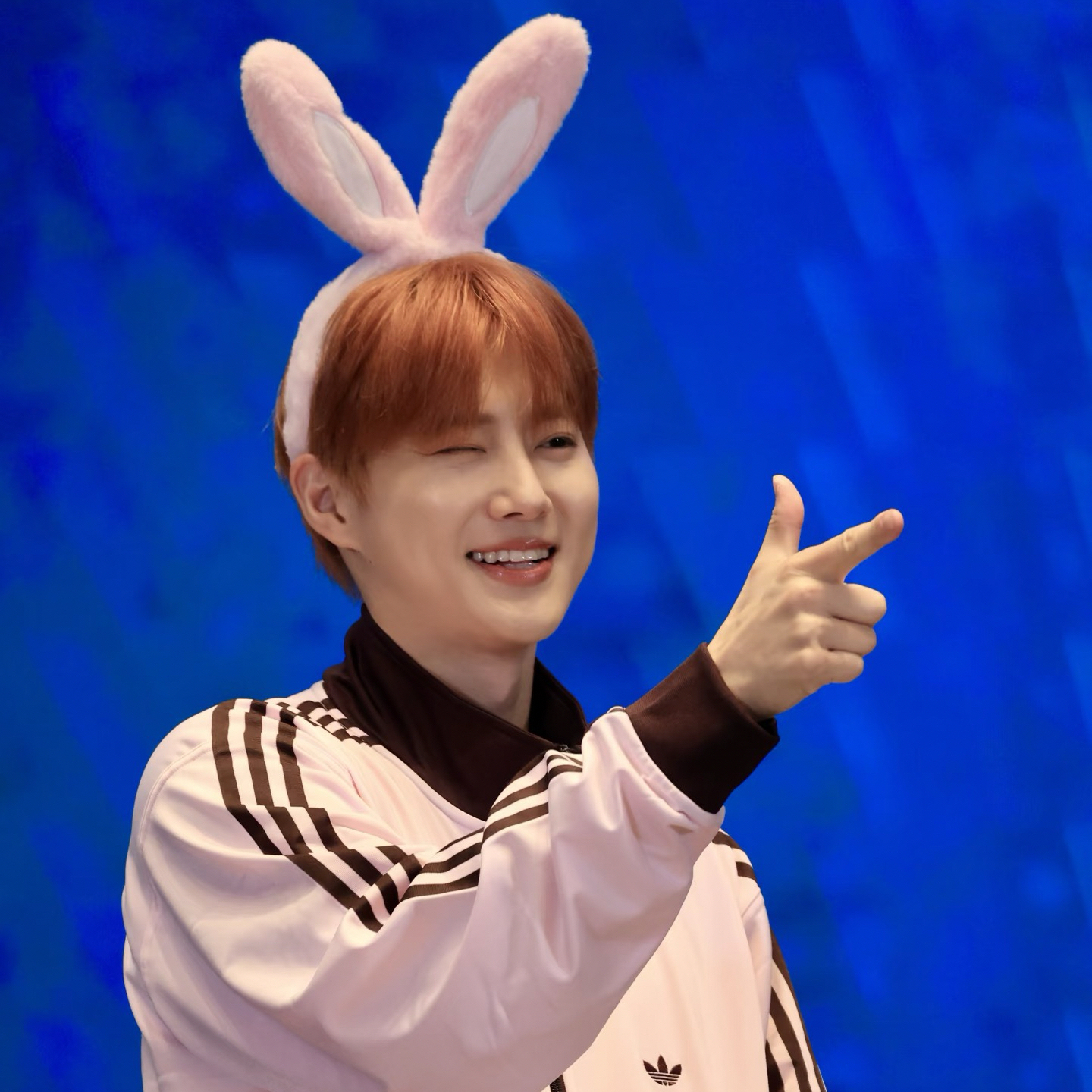 A moment captured by a fan of Suho