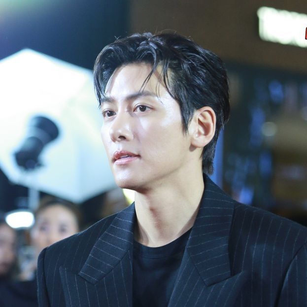 チ・チャンウクの最近の活動ショット