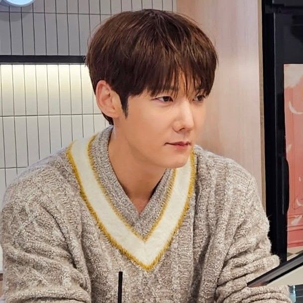 최진혁의 최신 사진