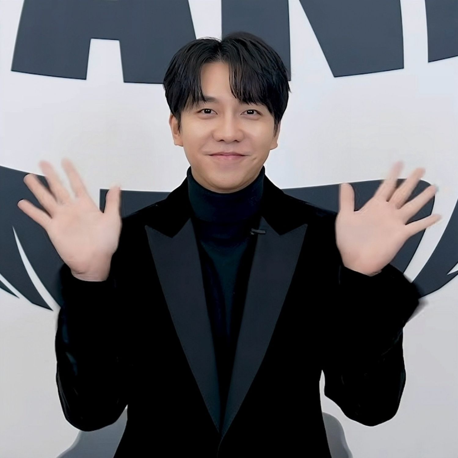 Momen yang diabadikan oleh penggemar Lee Seunggi