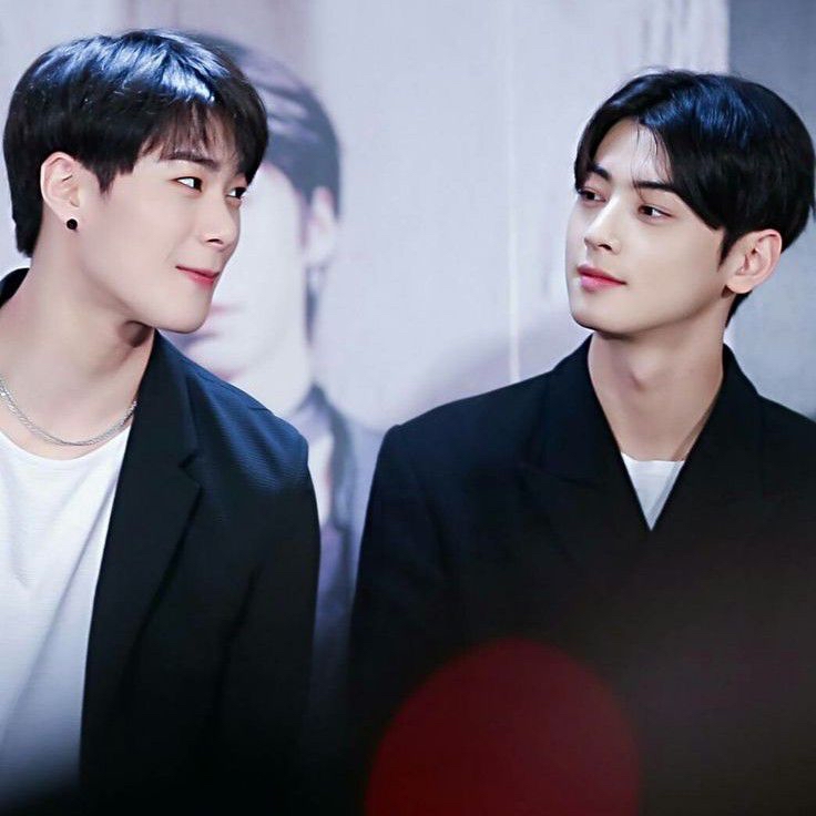 粉丝拍下的车银优瞬间