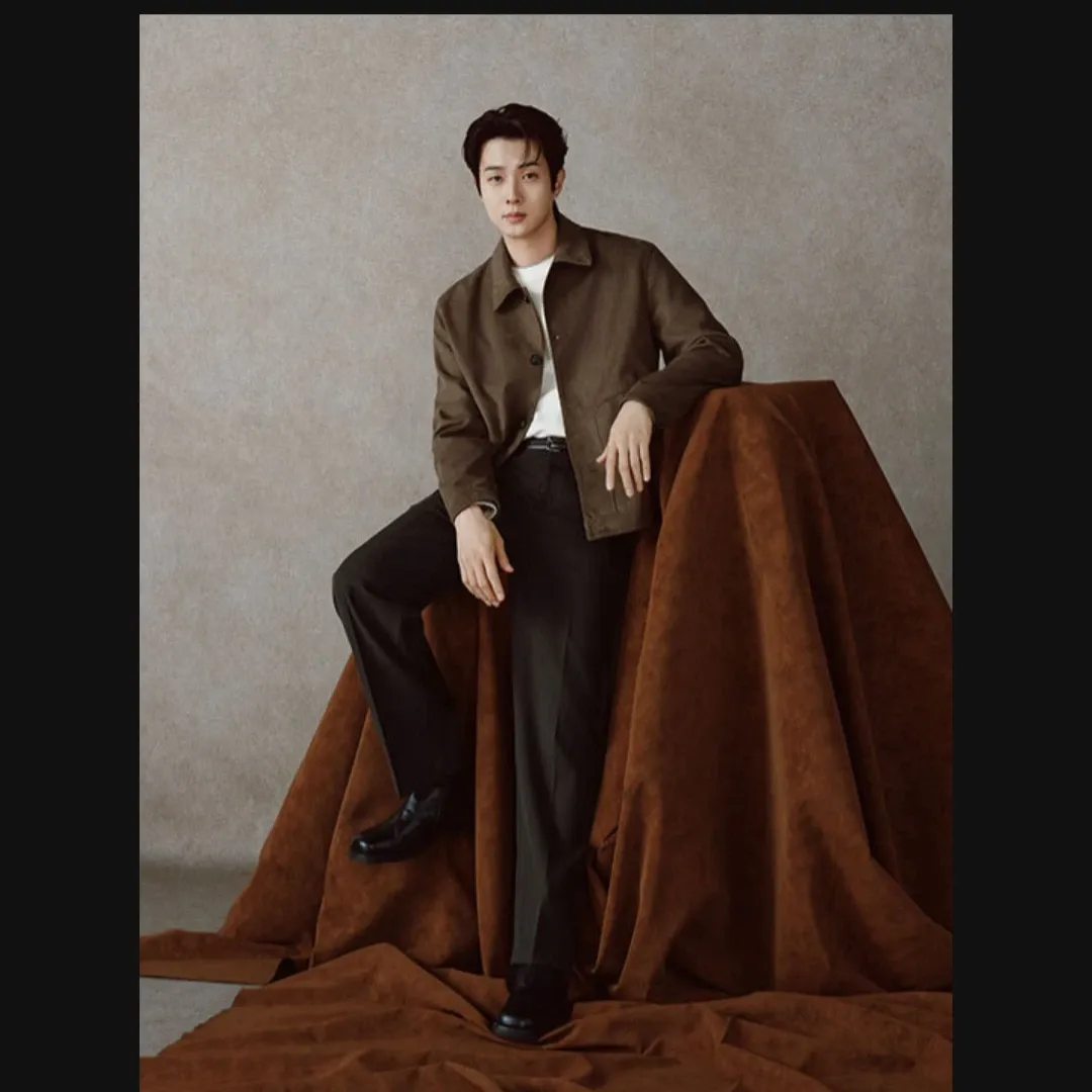 A moment captured by a fan of Choi Wooshik