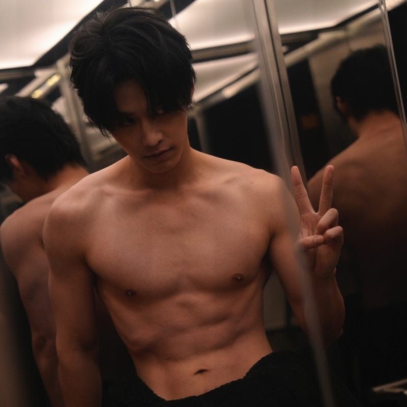 Latest photo of He Yu