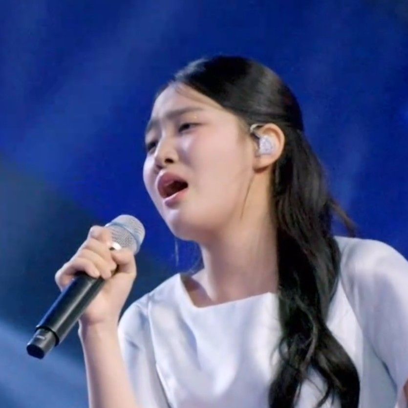 粉丝拍下的金泰延瞬间