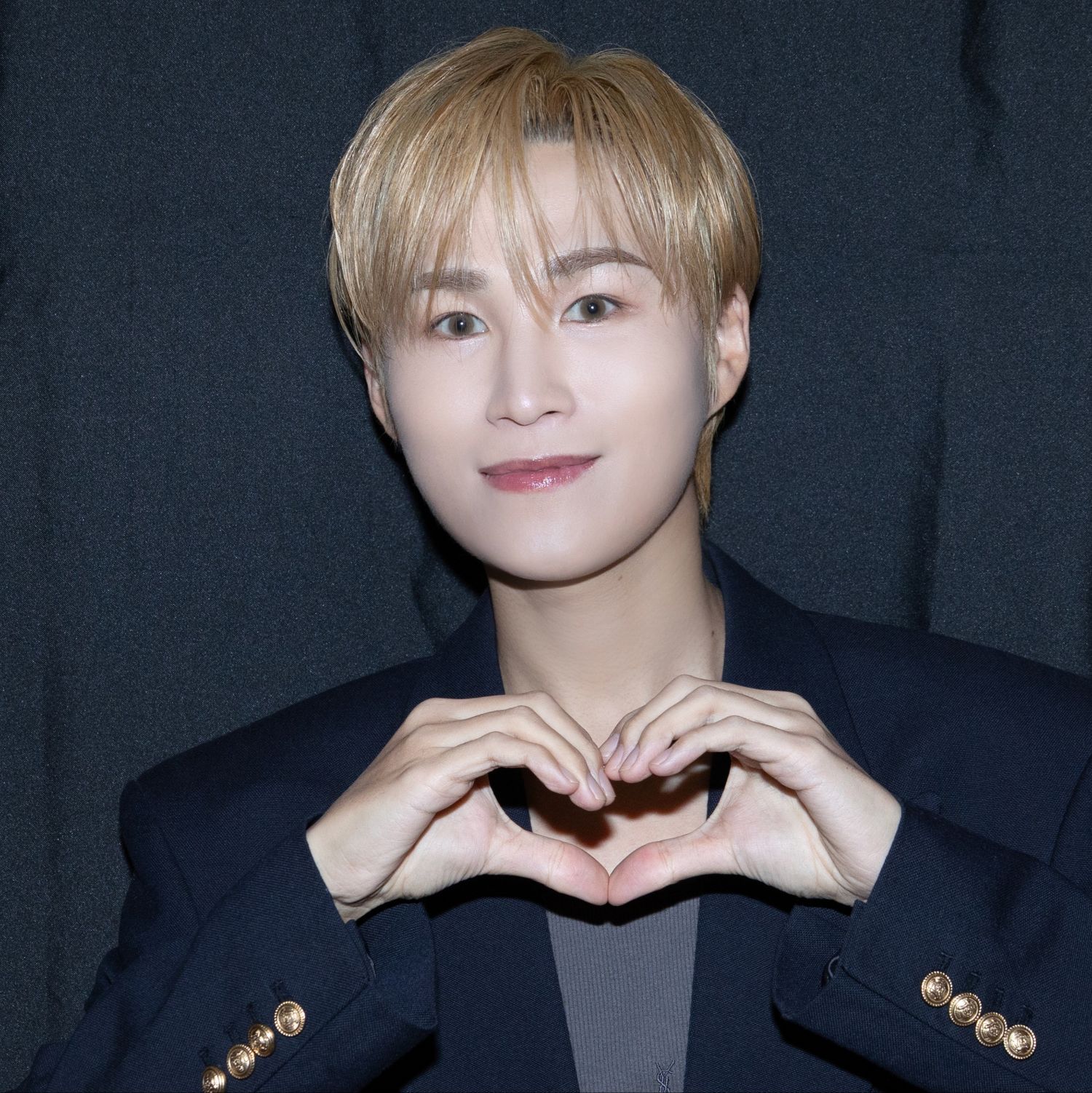 金熙栽的最新照片