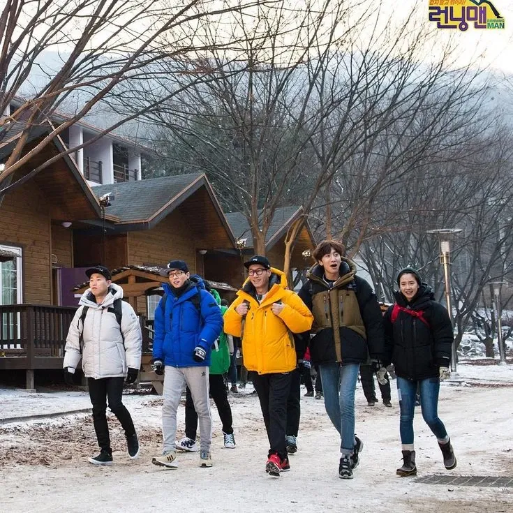 A moment captured by a fan of Song Jihyo