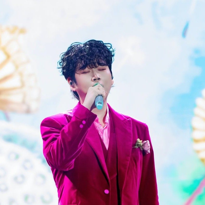 Behind-the-scenes cut of Hwang Youngwoong