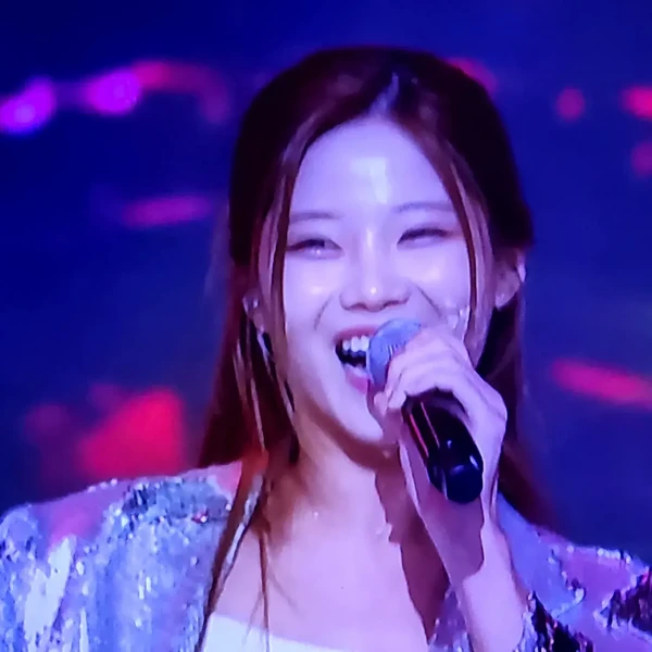 Popular profile image of Bae Ahyeon selected by vote