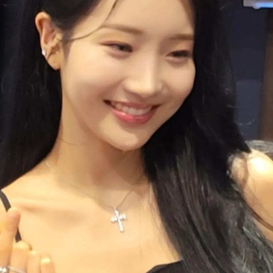 A moment captured by a fan of Kim Soyeon (2004)