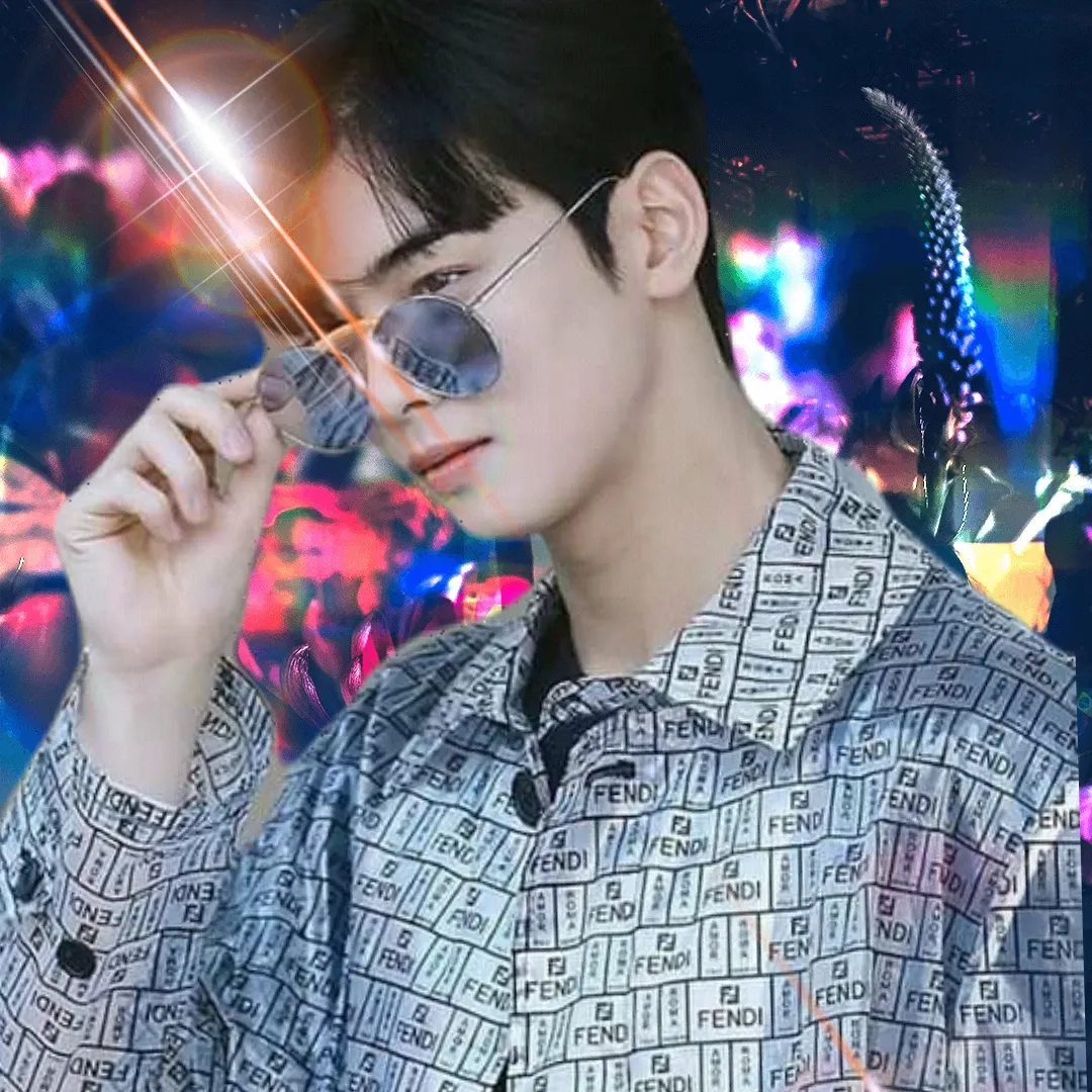 Behind-the-scenes cut of Cha Eunwoo