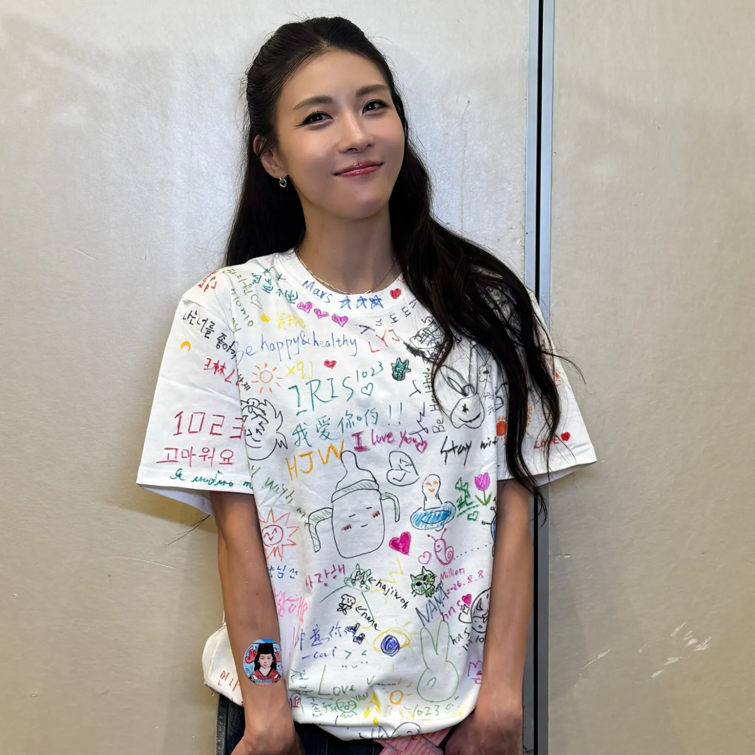 Behind-the-scenes cut of Ha Jiwon