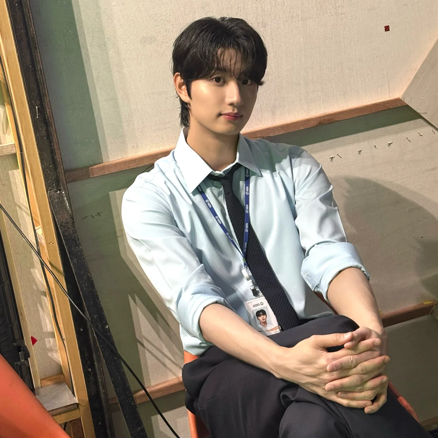 Behind-the-scenes cut of Kim Jaewon