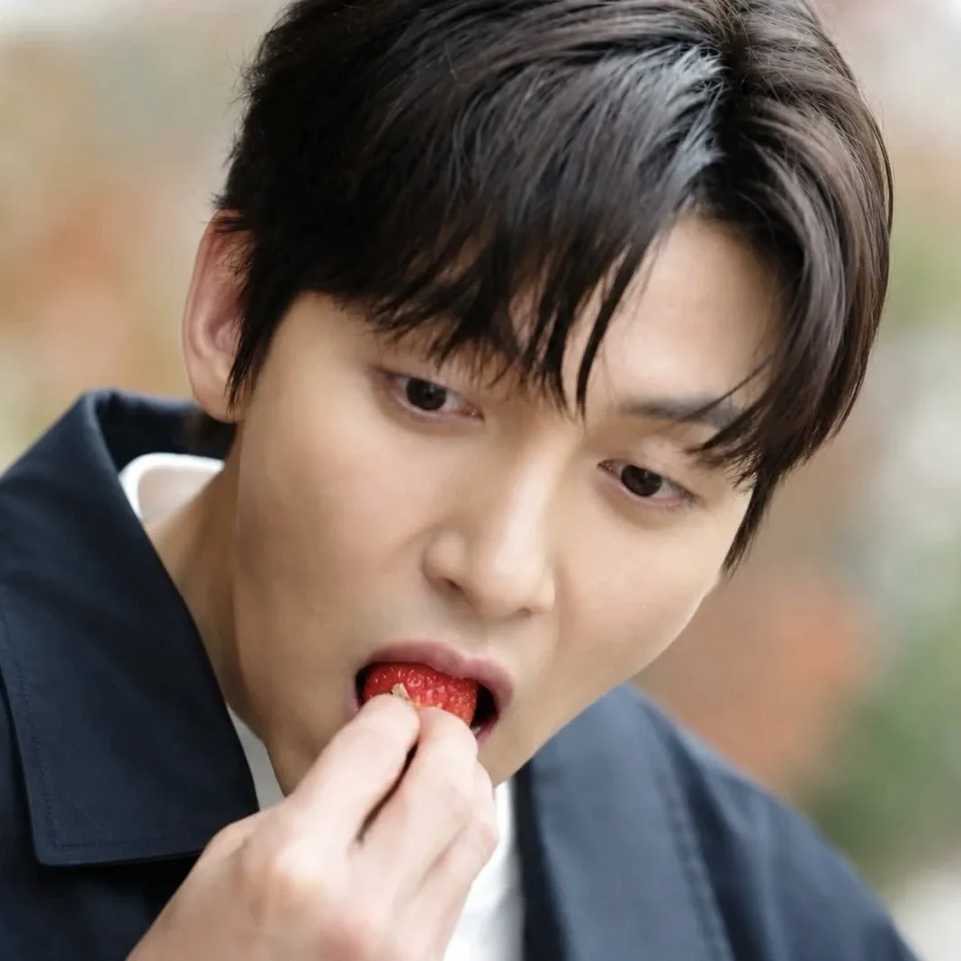 Latest photo of Ji Changwook