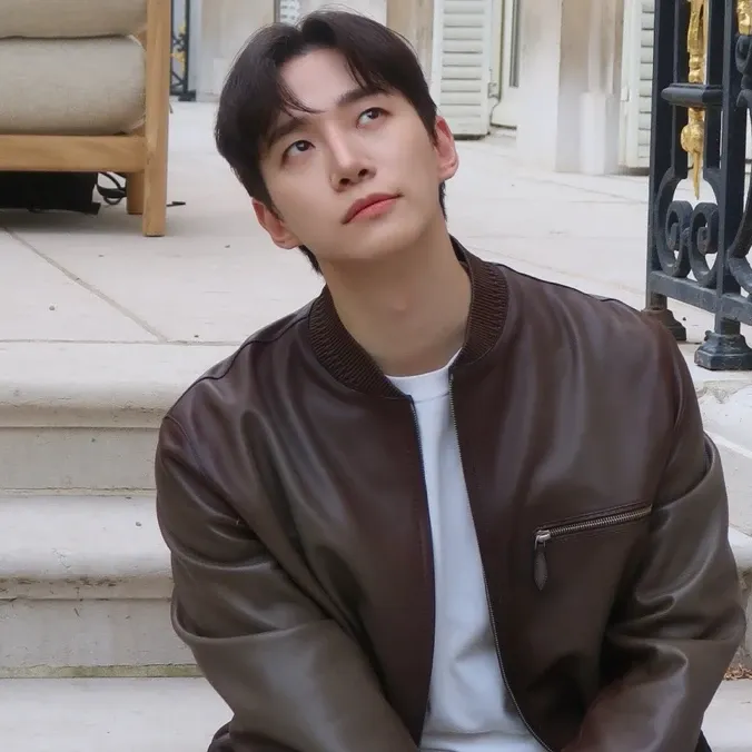 Foto terbaru dari Lee Junho