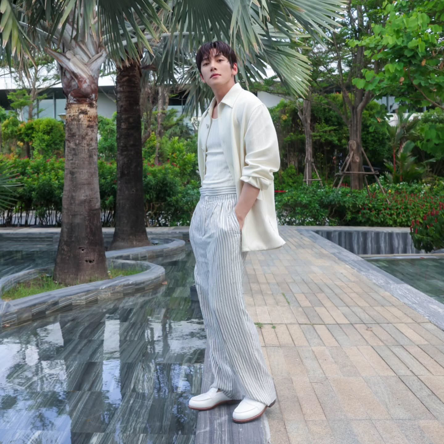 Behind-the-scenes cut of Ji Changwook