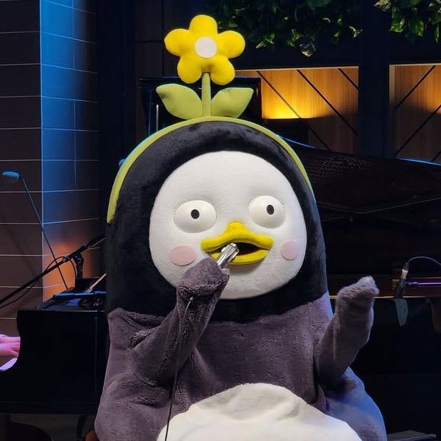 朋秀的最新照片