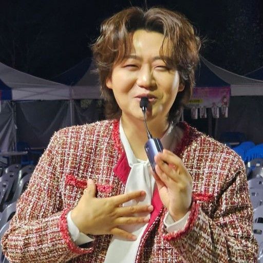 A moment captured by a fan of Min Soohyun