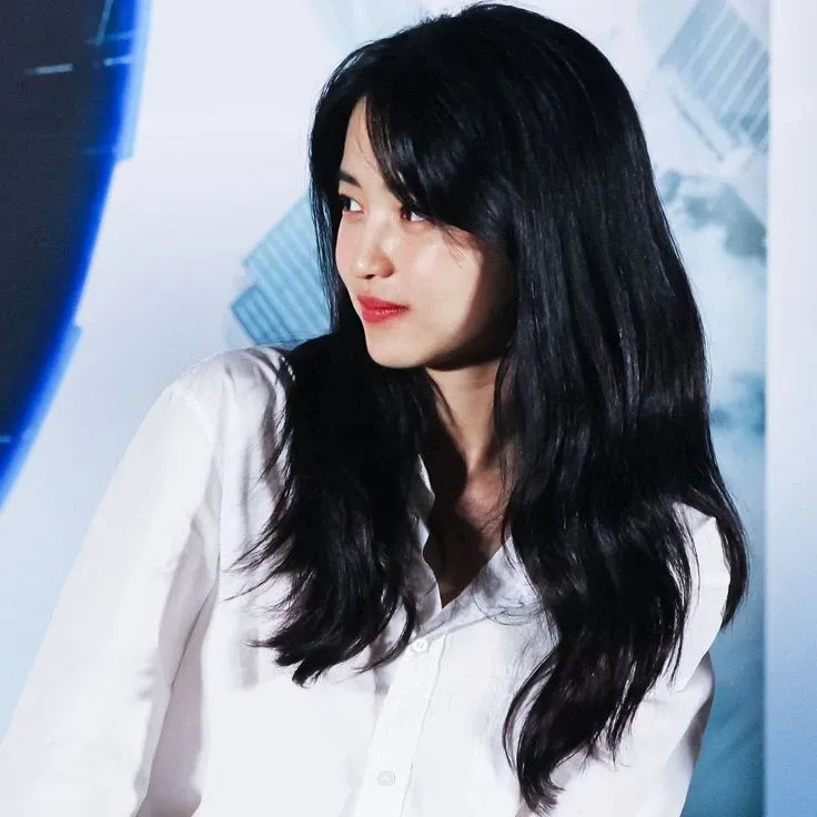 Behind-the-scenes cut of Kim Taeri