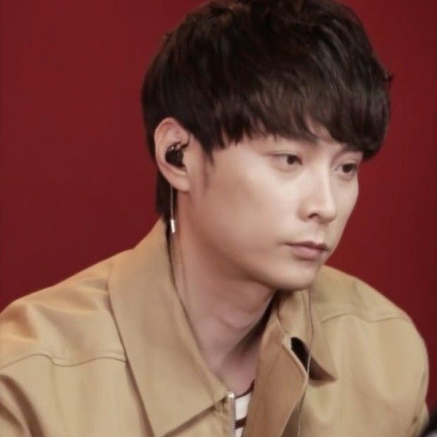 Recent activity shot of Min Kyunghoon