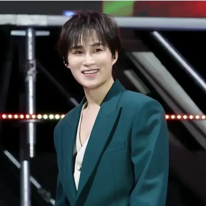 A moment captured by a fan of Kim Heejae