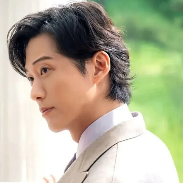Behind-the-scenes cut of Namkoong Min