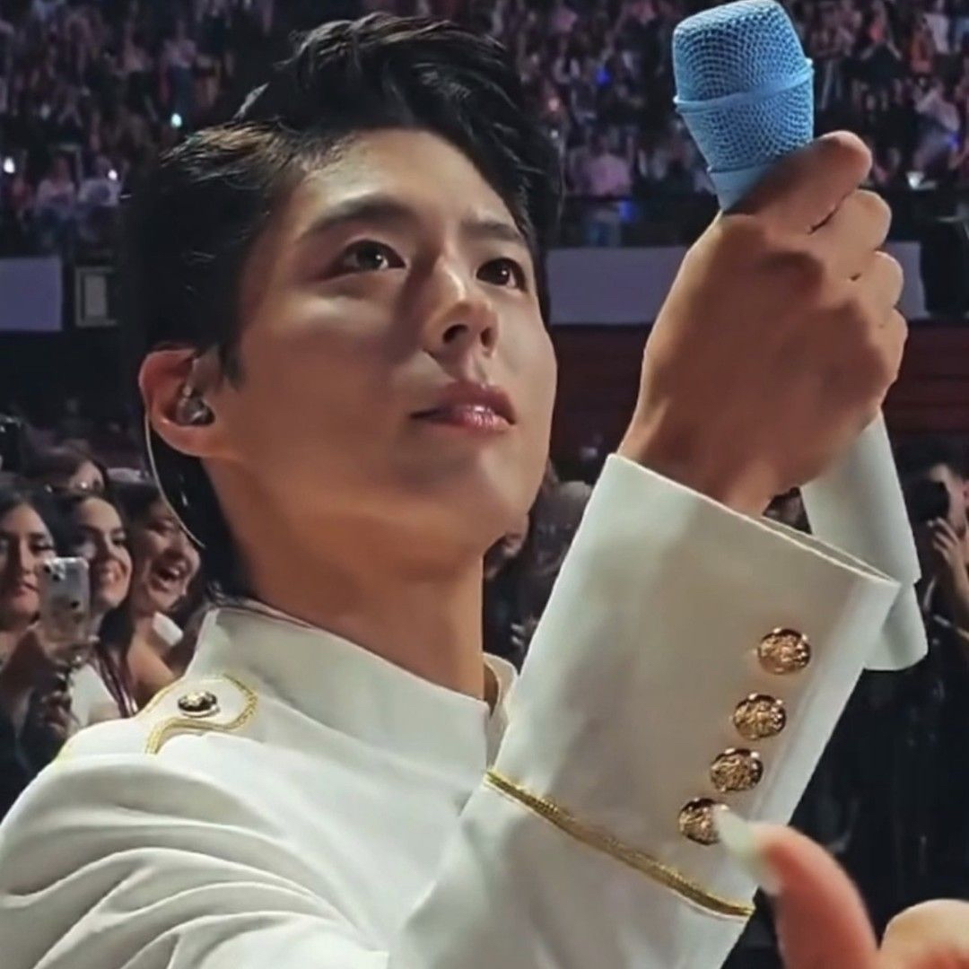 Latest photo of Park Bogum