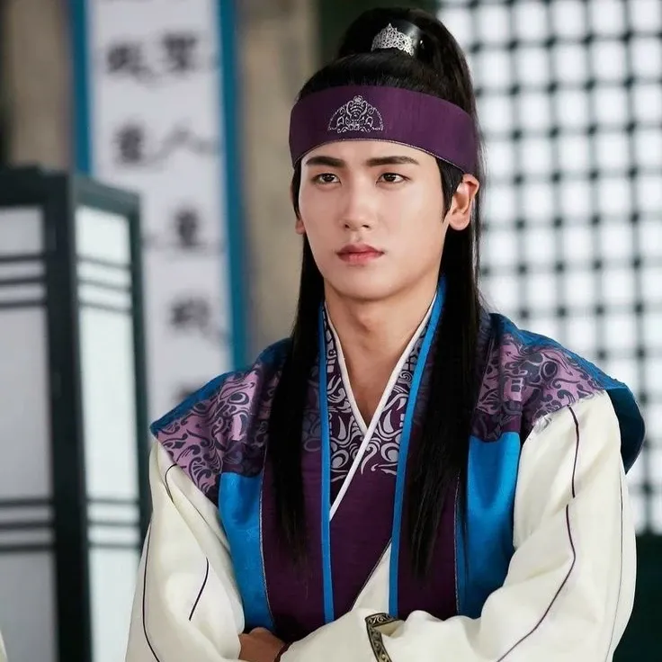 Latest photo of Park Hyungsik