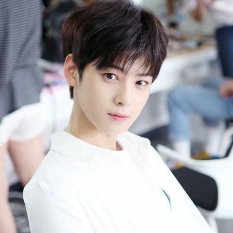 Latest photo of Cha Eunwoo