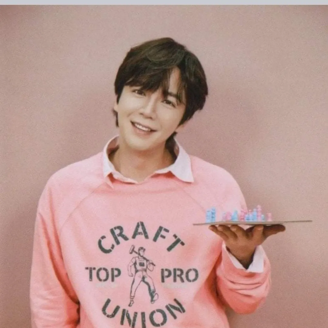 Recent activity shot of Jang Geunsuk
