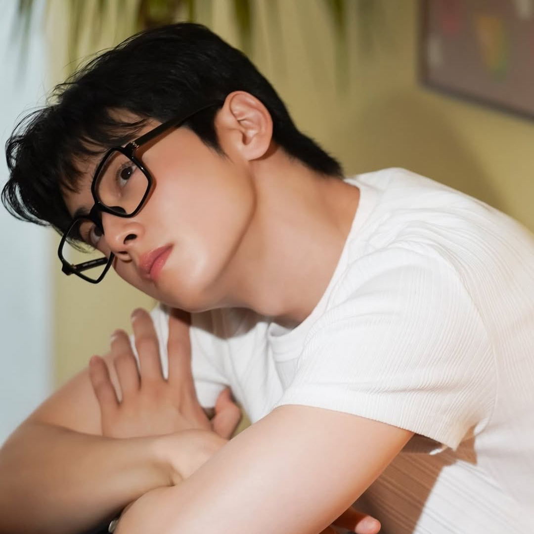 A moment captured by a fan of Cha Eunwoo