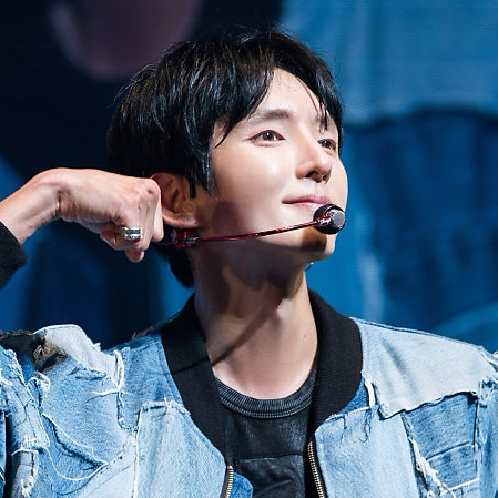 Latest photo of Lee Joongi