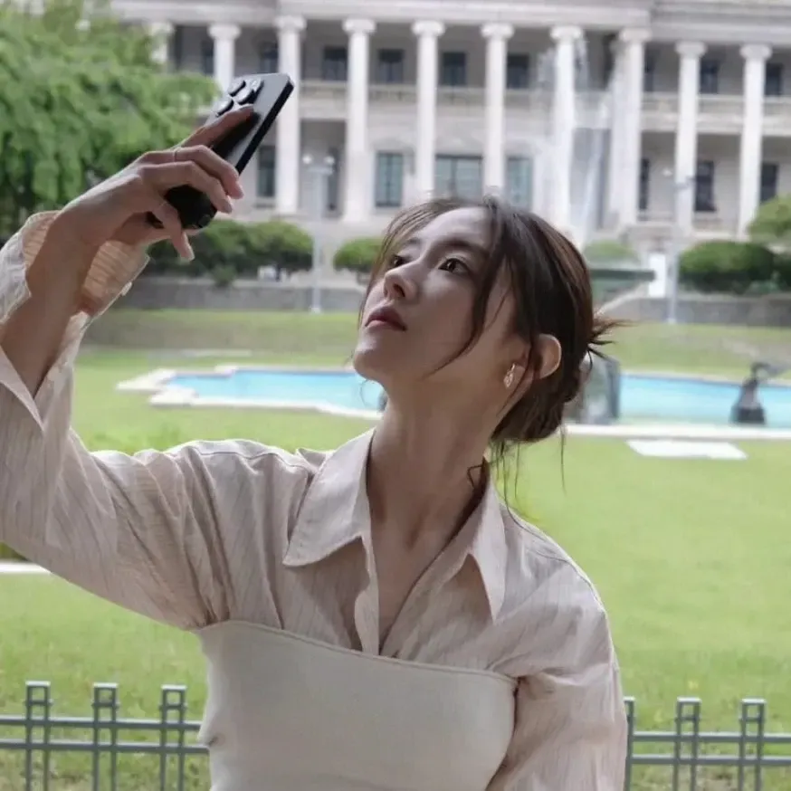A moment captured by a fan of Lee Seyoung