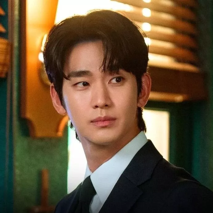 Behind-the-scenes cut of Kim Soohyun