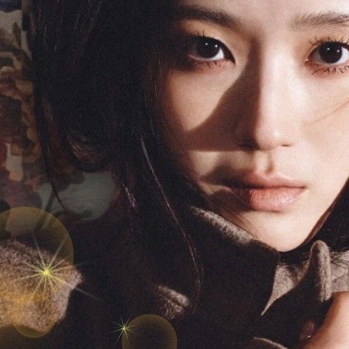 Behind-the-scenes cut of Kim Hyeyoon