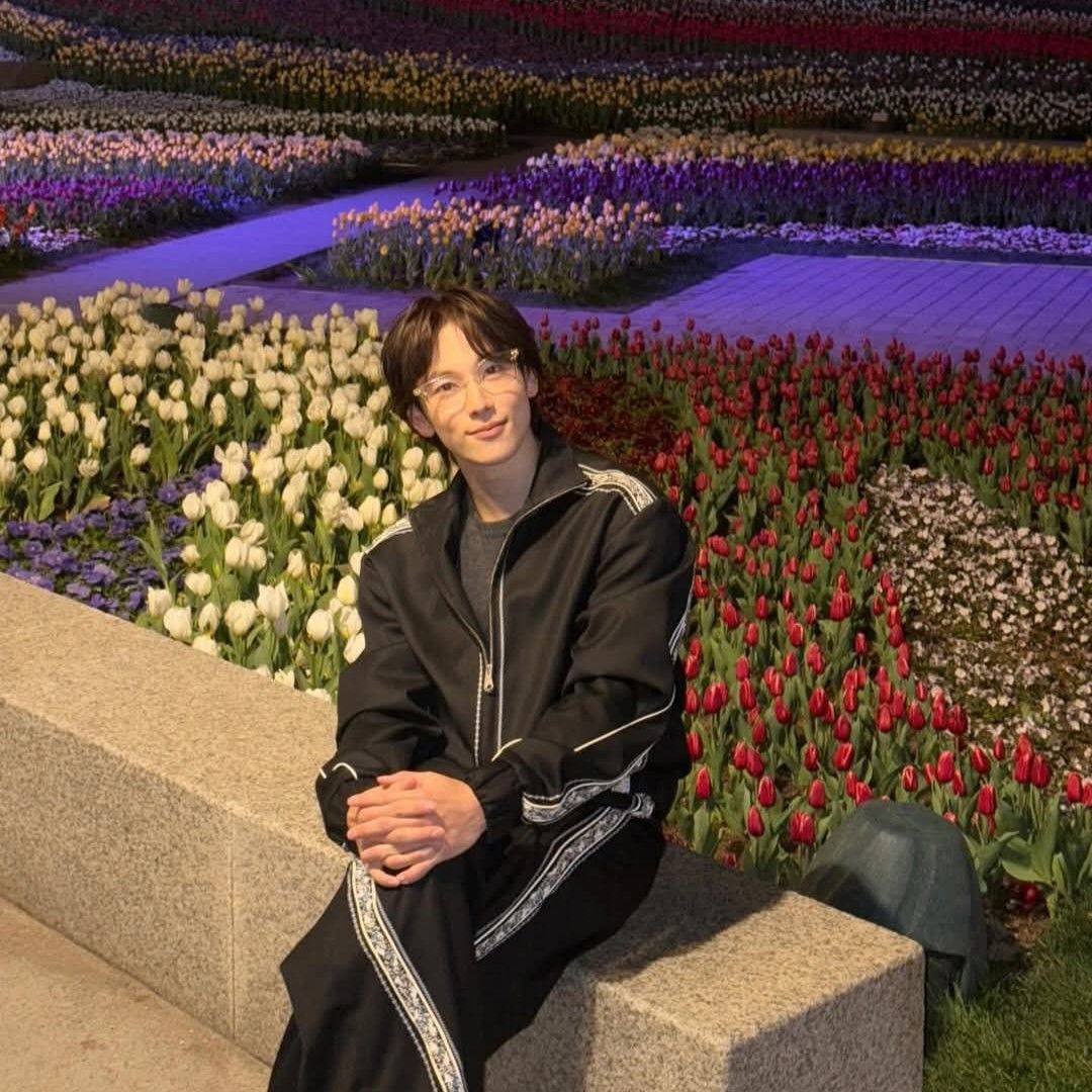 Latest photo of Yim Siwan