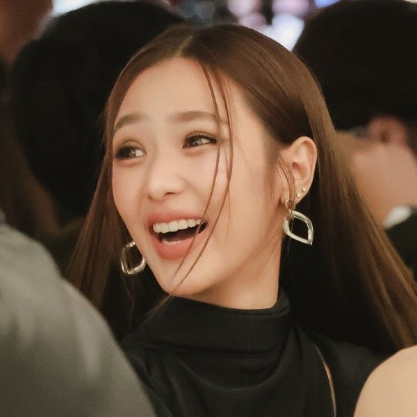 Popular profile photo of Film Rachanun Mahawan loved by fans