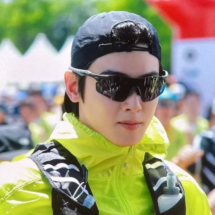 Latest photo of Cha Eunwoo