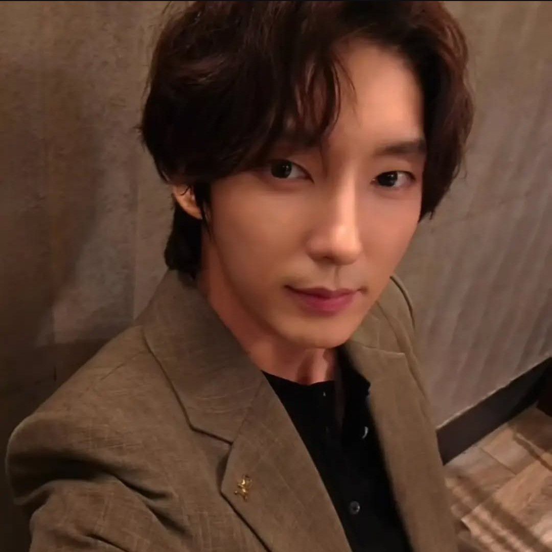 Recent activity shot of Lee Joongi