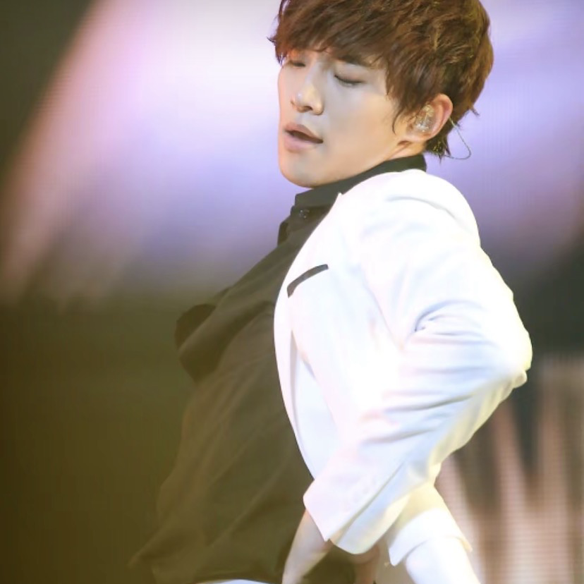 Cuplikan di balik layar dari Lee Junho