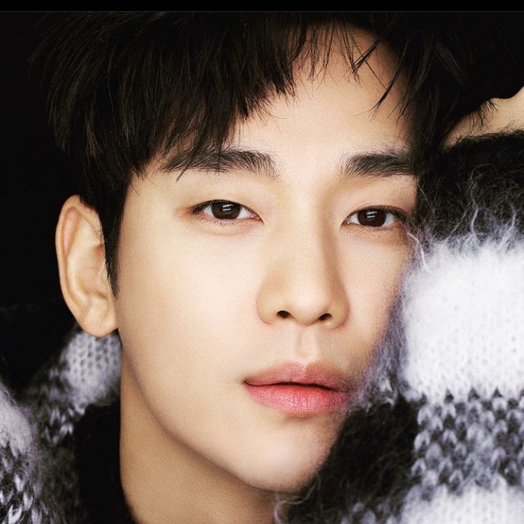 金秀贤的幕后花絮