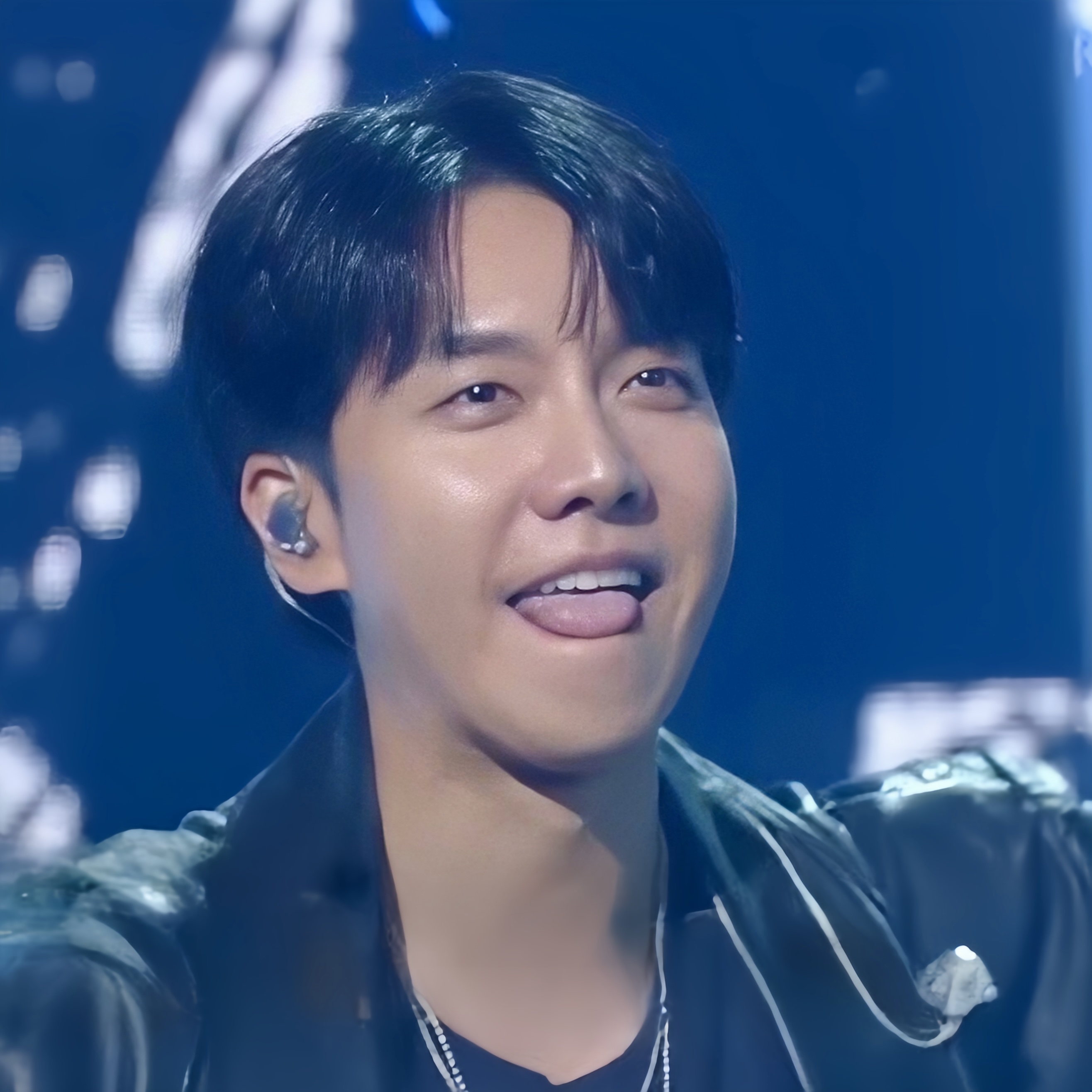 Momen yang diabadikan oleh penggemar Lee Seunggi