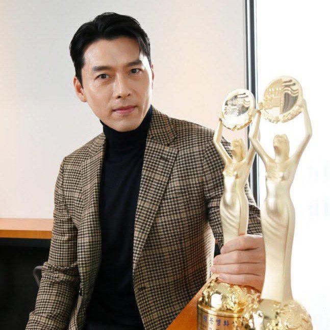 Behind-the-scenes cut of Hyun Bin