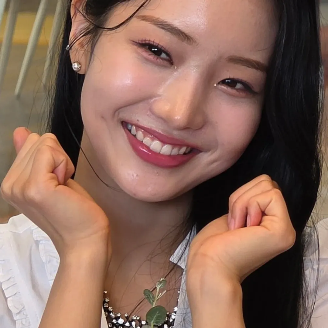 Recent activity shot of Kim Soyeon (2004)