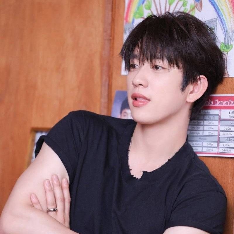Foto terbaru dari Park Jinyoung