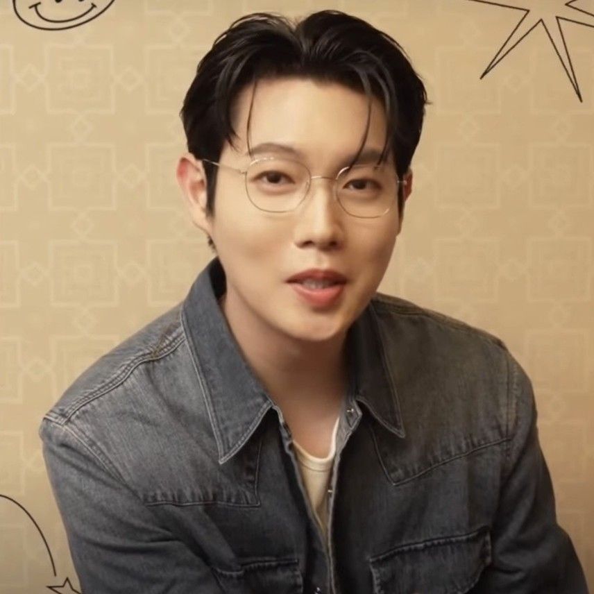 Recent activity shot of Son Taejin