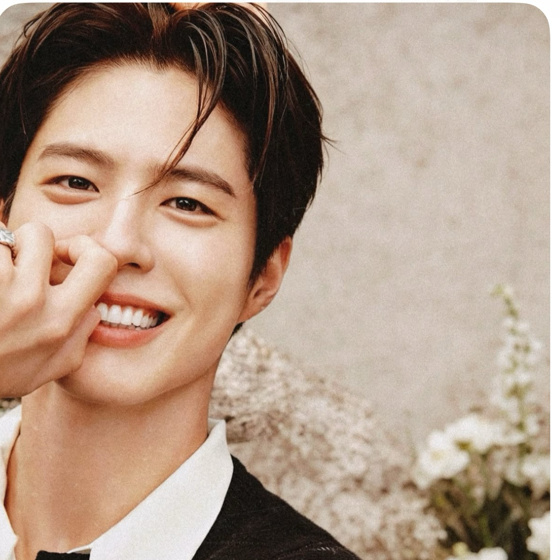 Behind-the-scenes cut of Park Bogum