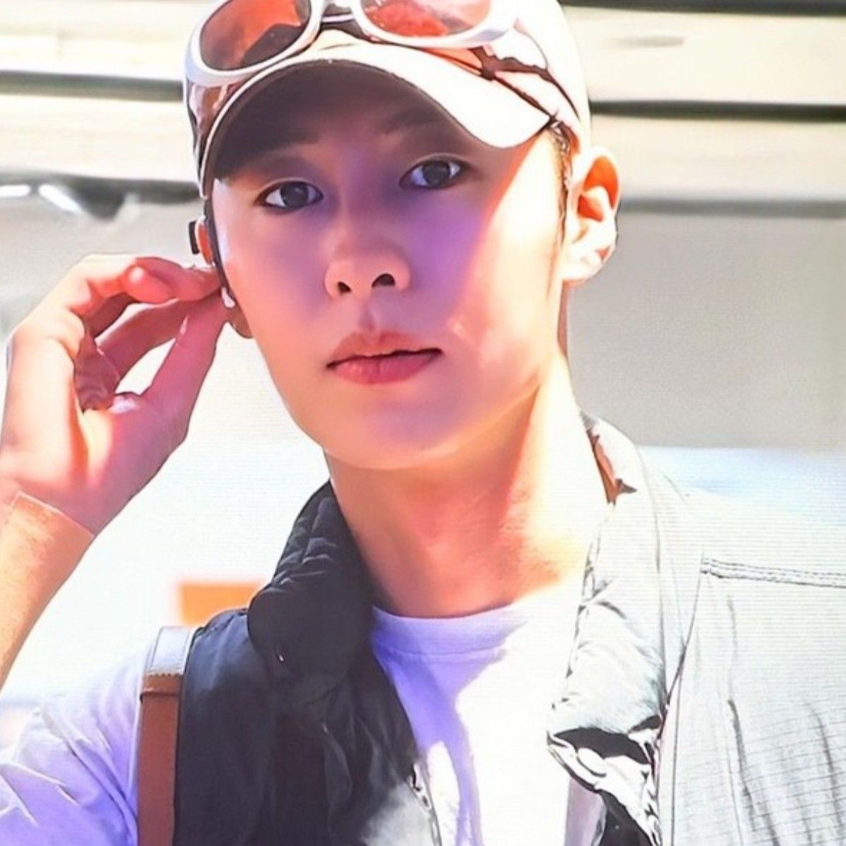 Behind-the-scenes cut of Lee Jaewook